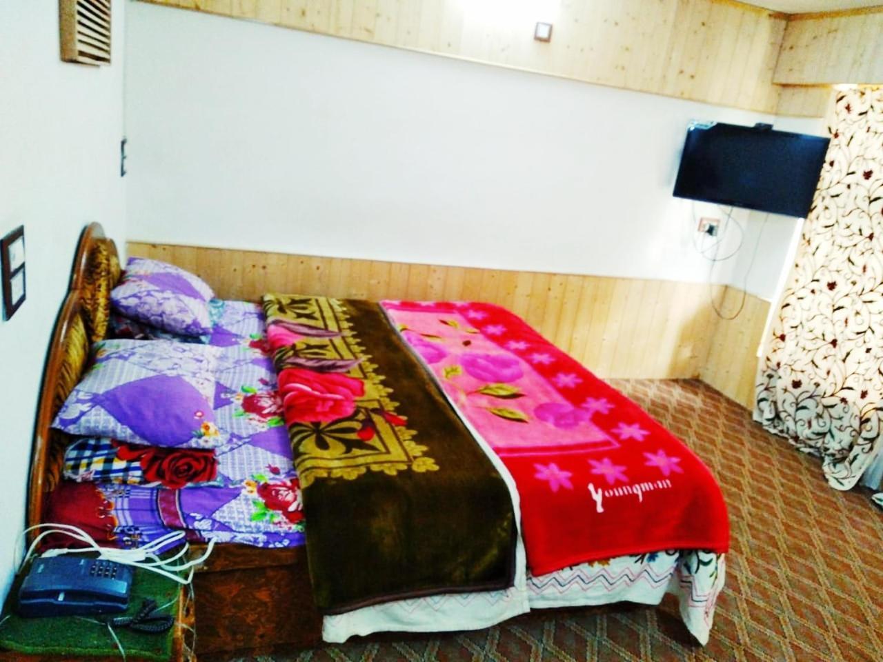 Hotel King Palace Pahalgām Dış mekan fotoğraf