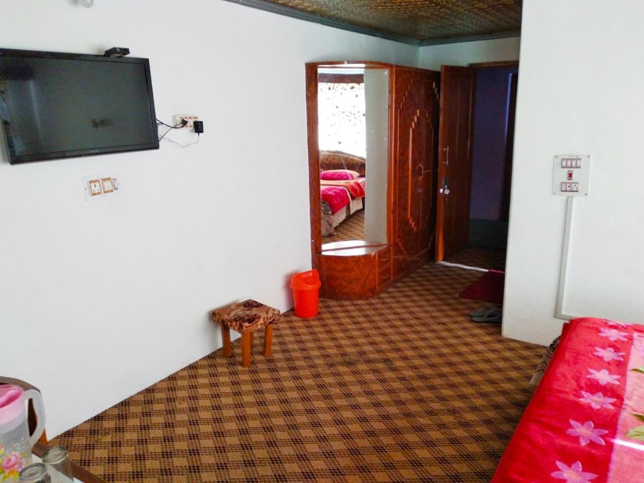 Hotel King Palace Pahalgām Dış mekan fotoğraf